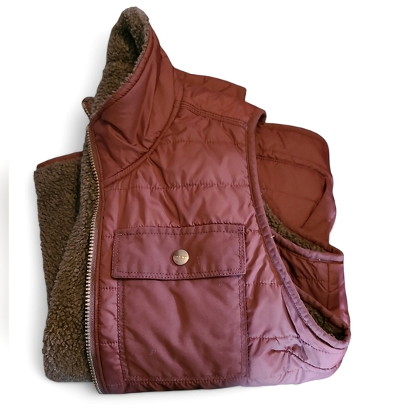 Women's Carhartt Reversible Rain & Wind Resistant Quilted Fleece Vest Wine Med - Picture 12 of 15